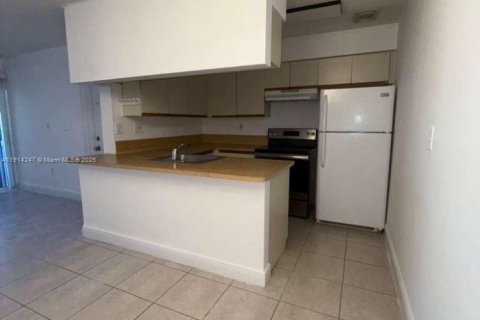 Снять в аренду кондоминиум в Хайалиа, Флорида 1 спальня, 58.71м2, № 1969913 - фото 4