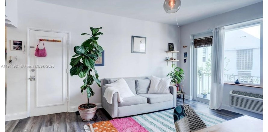 Condo à Miami Beach, Floride, 1 chambre  № 1969060