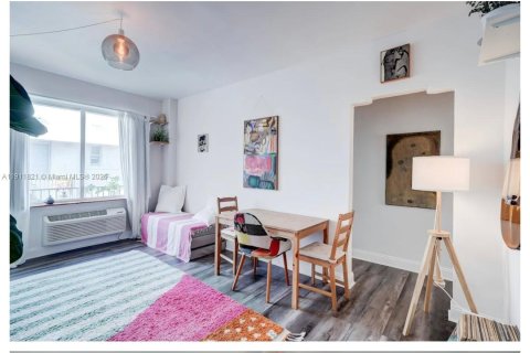 Copropriété à louer à Miami Beach, Floride: 1 chambre, 67.63 m2 № 1969060 - photo 2