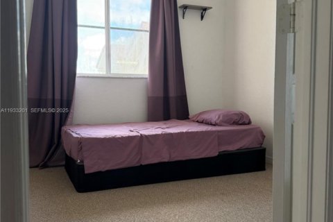 Copropriété à louer à Miami, Floride: 3 chambres, 126.72 m2 № 1993293 - photo 11