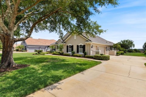 House in Dade City, Florida 3 bedrooms, 288.46 sq.m. № 1720826 - photo 21