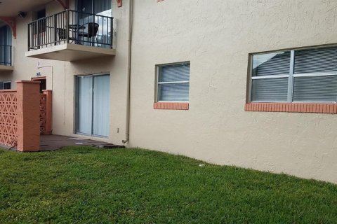 Condominio en alquiler en Coral Springs, Florida, 2 dormitorios, 102.19 m2 № 2078198 - foto 10