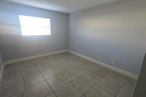 Condominio en alquiler en Coral Springs, Florida, 2 dormitorios, 102.19 m2 № 2078198 - foto 13