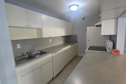Condominio en alquiler en Coral Springs, Florida, 2 dormitorios, 102.19 m2 № 2078198 - foto 4