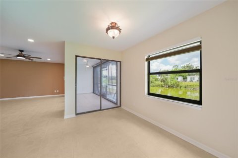 Condo in Port Charlotte, Florida, 2 bedrooms  № 1746913 - photo 11