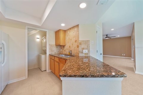 Condo in Port Charlotte, Florida, 2 bedrooms  № 1746913 - photo 13
