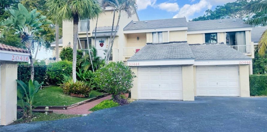 Таунхаус в Авентура, Флорида 3 спальни, 188.78м2 № 1963686