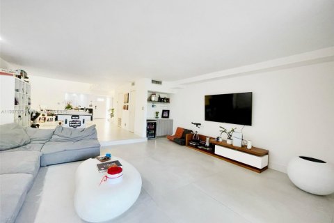 Купить таунхаус в Авентура, Флорида 3 спальни, 188.78м2, № 1963686 - фото 3