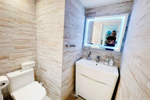 Купить таунхаус в Авентура, Флорида 3 спальни, 188.78м2, № 1963686 - фото 20