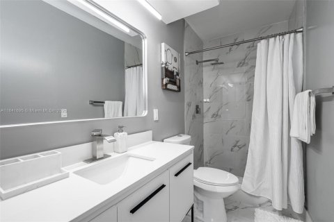 Casa en venta en Hollywood, Florida, 3 dormitorios, 172.05 m2 № 1833792 - foto 10
