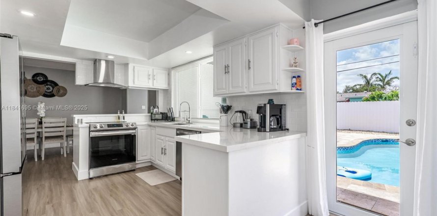 Casa en Hollywood, Florida 3 dormitorios, 172.05 m2 № 1833792