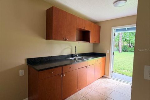 Villa ou maison à louer à Orlando, Floride: 2 chambres, 67.35 m2 № 2417045 - photo 4