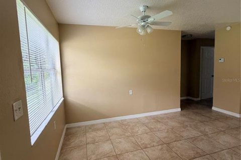 Villa ou maison à louer à Orlando, Floride: 2 chambres, 67.35 m2 № 2417045 - photo 2