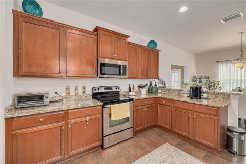 House in Tampa, Florida 4 bedrooms, 236.81 sq.m. № 2151726 - photo 13