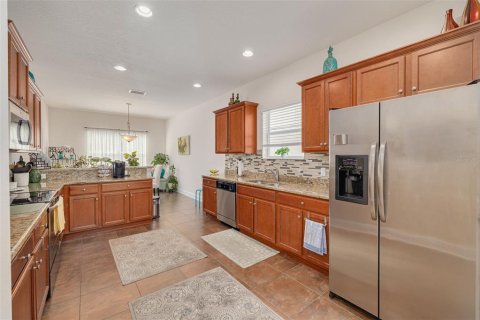 House in Tampa, Florida 4 bedrooms, 236.81 sq.m. № 2151726 - photo 12