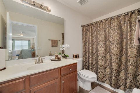 House in Tampa, Florida 4 bedrooms, 236.81 sq.m. № 2151726 - photo 26