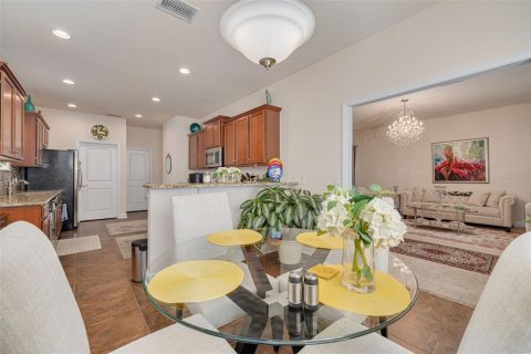 House in Tampa, Florida 4 bedrooms, 236.81 sq.m. № 2151726 - photo 10
