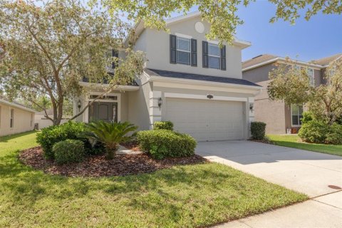 House in Tampa, Florida 4 bedrooms, 236.81 sq.m. № 2151726 - photo 2