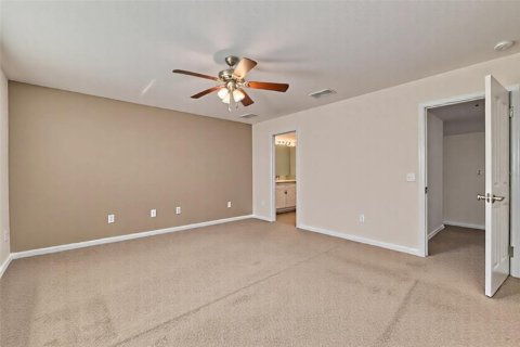 House in Tampa, Florida 4 bedrooms, 236.81 sq.m. № 2151726 - photo 18