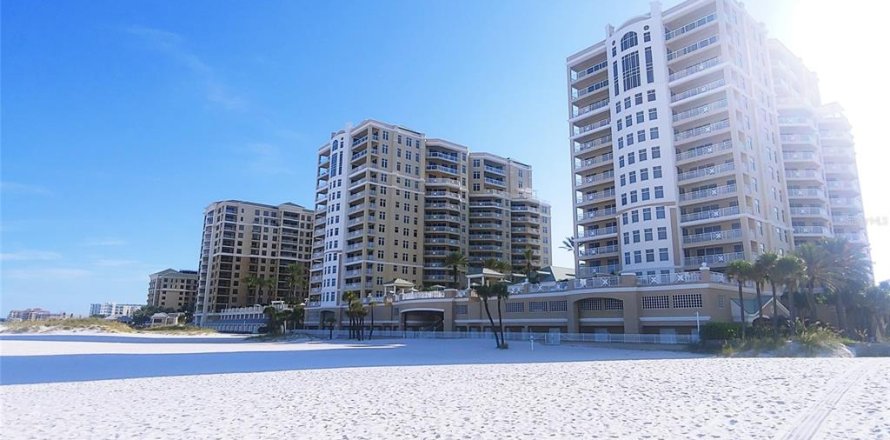 Condominio en Clearwater, Florida, 2 dormitorios  № 2103680
