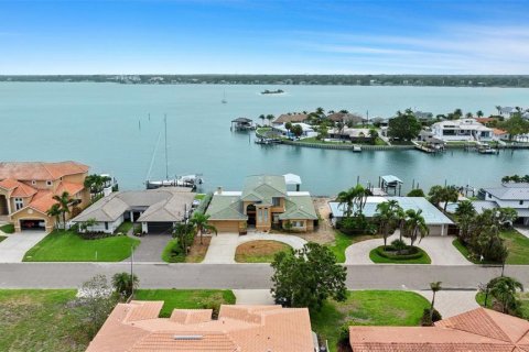 House in Clearwater, Florida 4 bedrooms, 390 sq.m. № 1782816 - photo 30