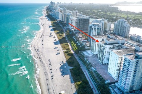 Condo in Miami Beach, Florida, 3 bedrooms  № 2004906 - photo 21