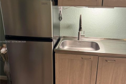 Immobilier commercial à louer à Miami, Floride: 1 chambre, 267.37 m2 № 2000406 - photo 5