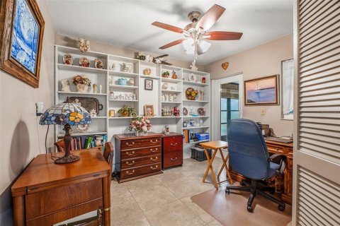 Condo in Venice, Florida, 2 bedrooms  № 2352507 - photo 23