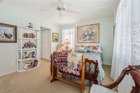 Condo in Venice, Florida, 2 bedrooms  № 2352507 - photo 19