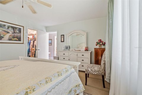 Condo in Venice, Florida, 2 bedrooms  № 2352507 - photo 14