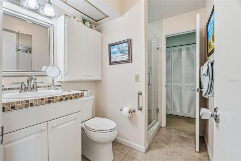 Condo in Venice, Florida, 2 bedrooms  № 2352507 - photo 21