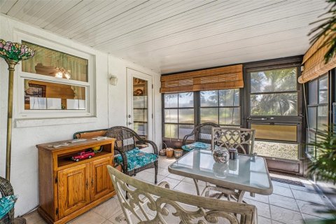 Condo in Venice, Florida, 2 bedrooms  № 2352507 - photo 30