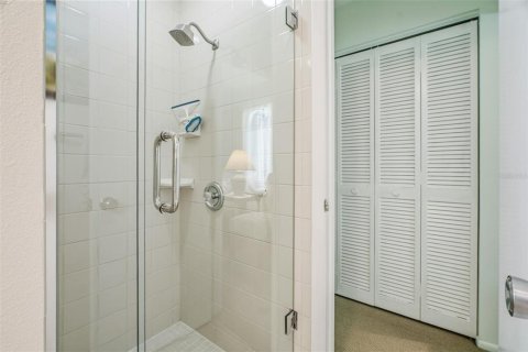 Condo in Venice, Florida, 2 bedrooms  № 2352507 - photo 22