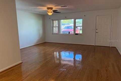 Villa ou maison à louer à Beverly Hills, Floride: 2 chambres, 128.21 m2 № 2380765 - photo 2