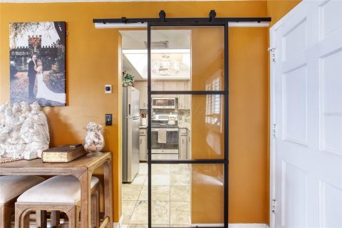 Condo in Ormond Beach, Florida, 2 bedrooms № 2201739 - photo 3
