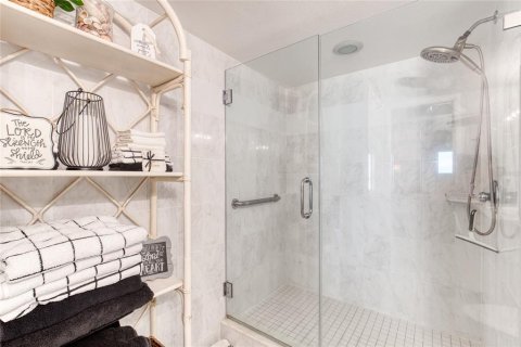 Condo in Ormond Beach, Florida, 2 bedrooms № 2201739 - photo 14