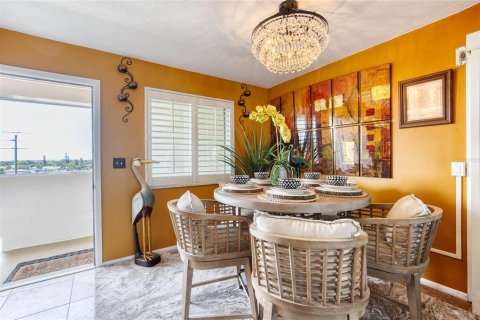 Condo in Ormond Beach, Florida, 2 bedrooms № 2201739 - photo 7