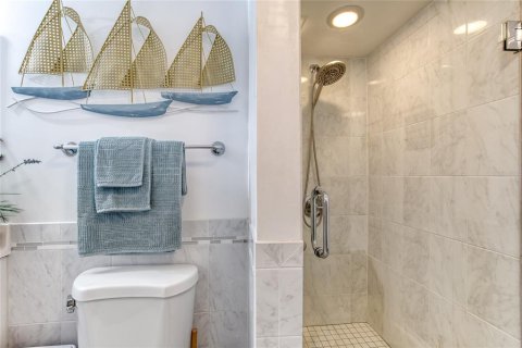 Condo in Ormond Beach, Florida, 2 bedrooms № 2201739 - photo 21