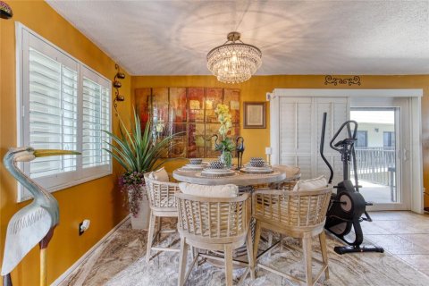 Condo in Ormond Beach, Florida, 2 bedrooms № 2201739 - photo 5