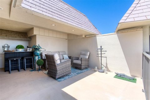 Condo in Ormond Beach, Florida, 2 bedrooms № 2201739 - photo 30