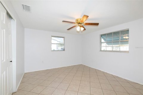 House in Holiday, Florida 2 bedrooms, 93.27 sq.m. № 1792326 - photo 7