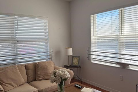 Copropriété à vendre à Miami Beach, Floride: 1 chambre, 53.88 m2 № 1979226 - photo 4