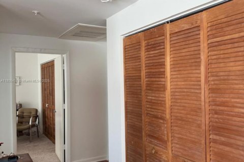 Copropriété à vendre à Miami Beach, Floride: 1 chambre, 53.88 m2 № 1979226 - photo 7