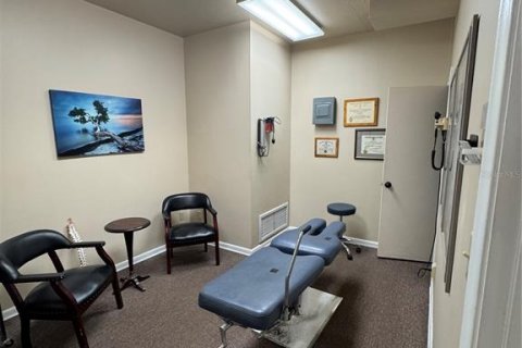 Immobilier commercial à louer à Gainesville, Floride: 111.48 m2 № 2148330 - photo 5
