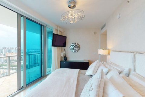 Condo in Sunny Isles Beach, Florida, 4 bedrooms  № 2066831 - photo 11