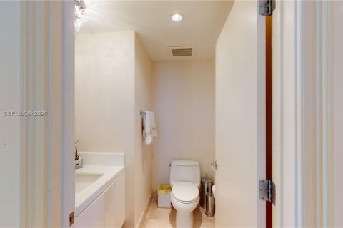 Condo in Sunny Isles Beach, Florida, 4 bedrooms  № 2066831 - photo 14
