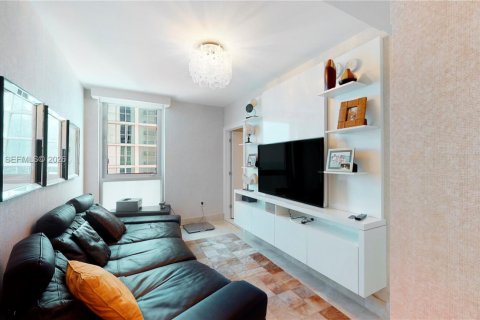 Condo in Sunny Isles Beach, Florida, 4 bedrooms  № 2066831 - photo 12