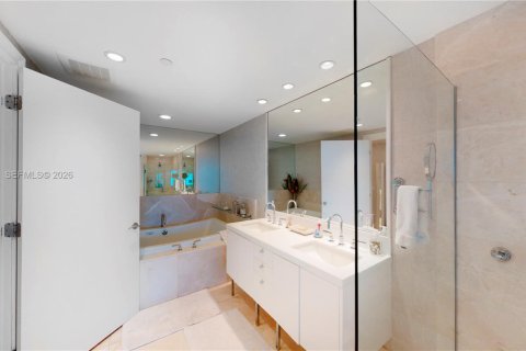 Condo in Sunny Isles Beach, Florida, 4 bedrooms  № 2066831 - photo 8