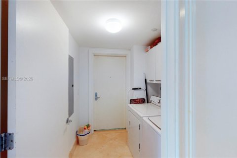 Condo in Sunny Isles Beach, Florida, 4 bedrooms  № 2066831 - photo 20