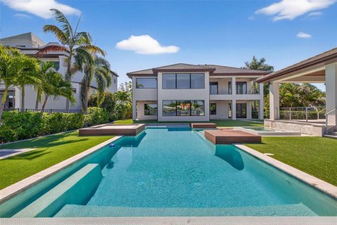 Casa en venta en Saint Petersburg, Florida, 4 dormitorios, 493.31 m2 № 2195132 - foto 22